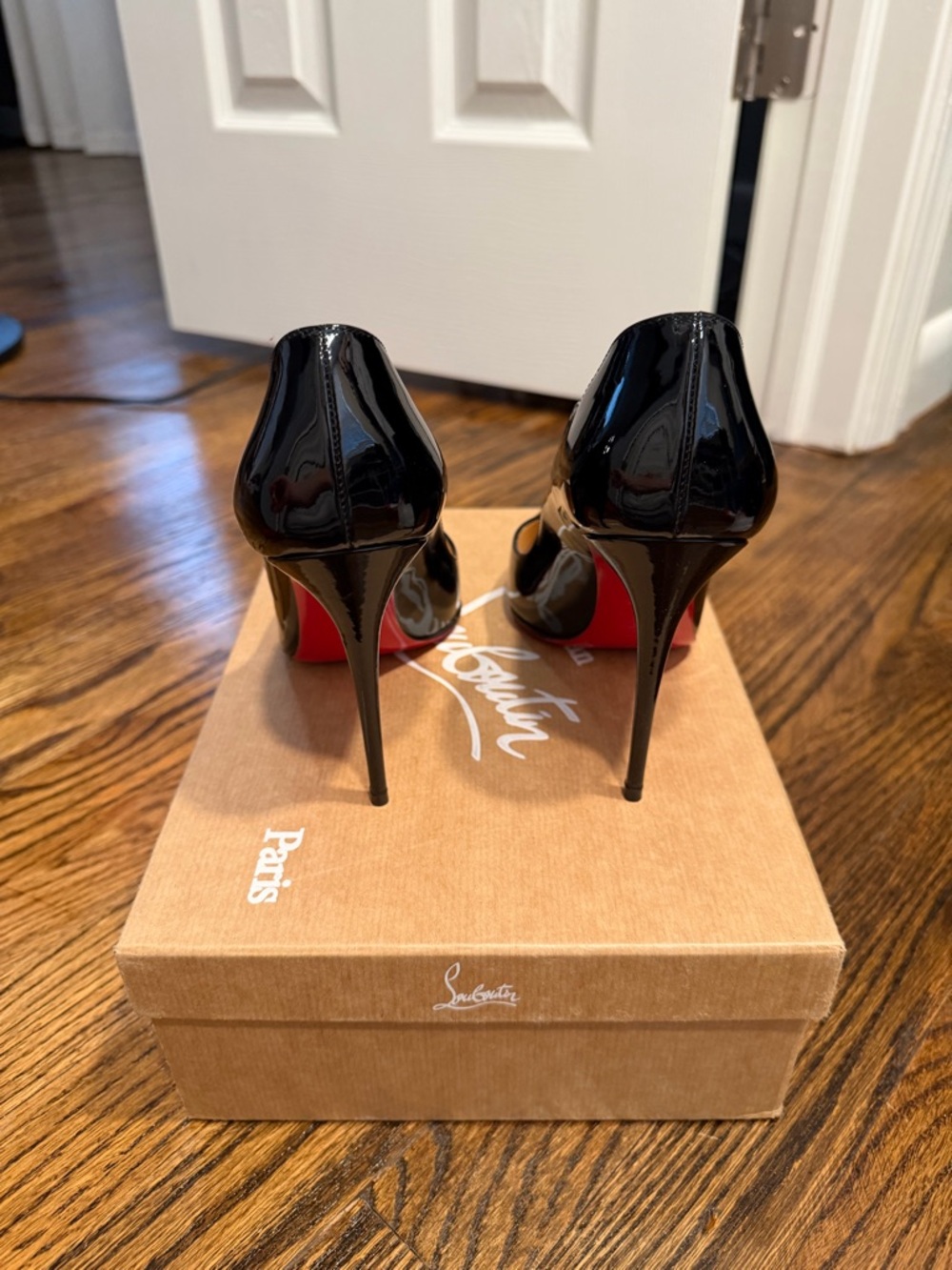 Christian Louboutin Black Patent Pointed Scalloped Stiletto Pumps - Picture 3 of 7